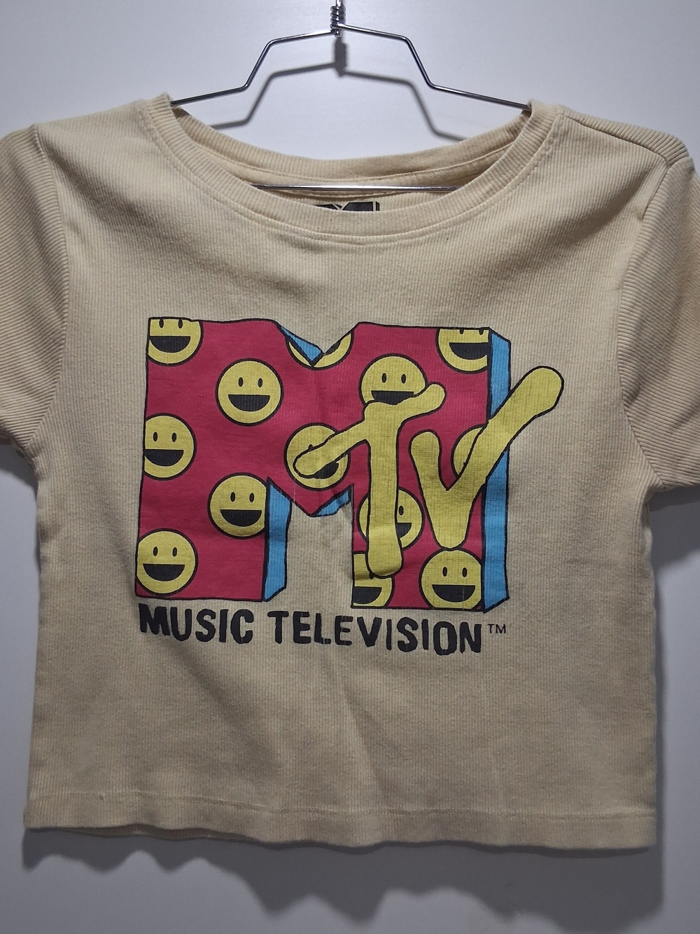 MTV Stretchy Crop Tee with Multicolor Smiley Logo S